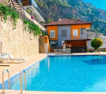 Feda Apartmanhotel *
